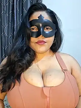 Snapshot of Mazzakiinn chatting on May 8, 2026, 4:33 pm Mazzakiinn online show from May 8, 2026, 4:33 pm