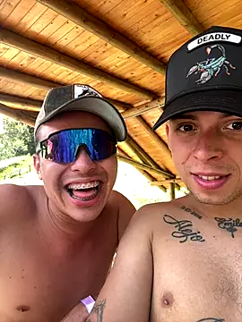 Cristopher1112 online show from November 9, 2025, 5:17 pm