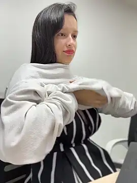 Snapshot of Soy_Sara7 chatting on May 8, 2026, 5:06 pm Soy Sara7 online show from May 8, 2026, 5:06 pm