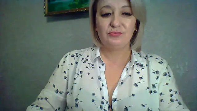 Snapshot of ArielXLoveresss chatting on November 30, 2025, 10:27 am ArielXLoveresss online show from November 30, 2025, 10:27 am