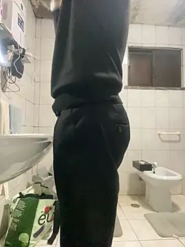 Snapshot of rogerdik76 chatting on March 10, 2026, 6:50 am rogerdik76 online show from March 10, 2026, 6:50 am