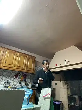 Snapshot of rogerdik76 chatting on April 4, 2026, 7:26 am rogerdik76 online show from April 4, 2026, 7:26 am