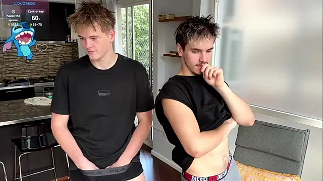 TaylerSigma online show from November 9, 2025, 8:24 pm