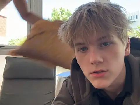 TaylerSigma online show from October 20, 2025, 4:51 pm