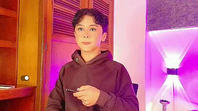 Snapshot of Dante_bre chatting on October 9, 2025, 12:17 pm Dante bre online show from October 9, 2025, 12:17 pm