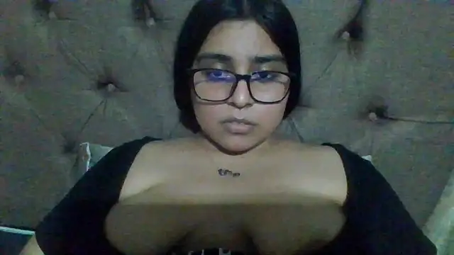 virginbrunette99 online show from March 19, 2025, 2:59 am