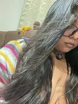 Snapshot of virginbrunette99 chatting on April 26, 2026, 10:12 am virginbrunette99 online show from April 26, 2026, 10:12 am