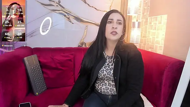 Snapshot of Bella_williamss_ chatting on November 6, 2025, 7:51 pm Bella williamss online show from November 6, 2025, 7:51 pm