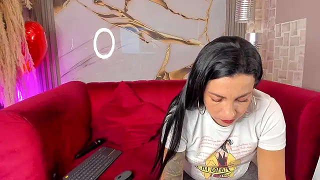 Snapshot of Bella_williamss_ chatting on November 20, 2025, 7:47 pm Bella williamss online show from November 20, 2025, 7:47 pm