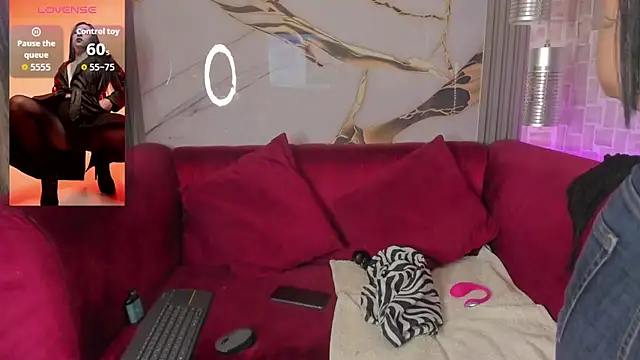 Snapshot of Bella_williamss_ chatting on December 1, 2025, 7:04 pm Bella williamss online show from December 1, 2025, 7:04 pm