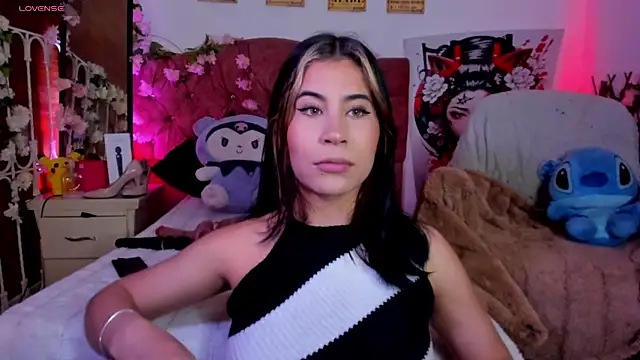 Snapshot of Minami_Nakamura chatting on November 29, 2025, 12:00 am Minami Nakamura online show from November 29, 2025, 12:00 am