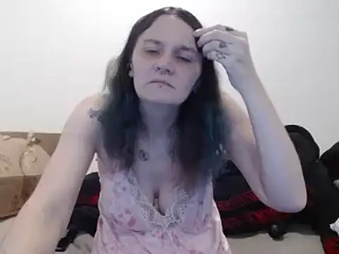 Hotmodel1984 online show from December 17, 2025, 4:23 pm