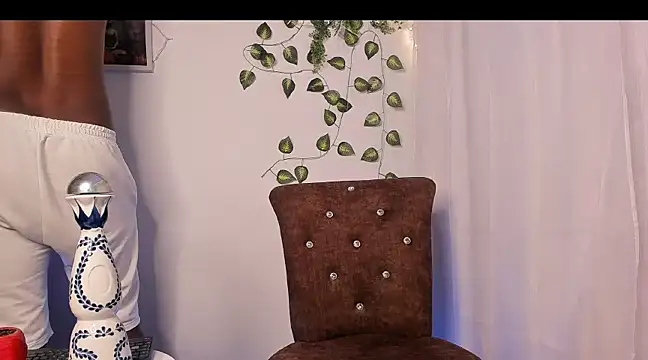 Snapshot of LOGAN_DRAKE chatting on March 13, 2025, 2:27 am LOGAN DRAKE online show from March 13, 2025, 2:27 am