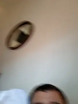 comcoroas online show from September 13, 2025, 4:29 pm