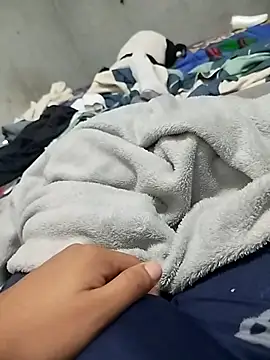 Snapshot of maynor1233 chatting on October 31, 2025, 9:32 pm maynor1233 online show from October 31, 2025, 9:32 pm