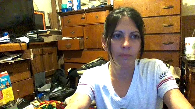 Snapshot of SillyRabbitz chatting on November 15, 2025, 8:40 am SillyRabbitz online show from November 15, 2025, 8:40 am