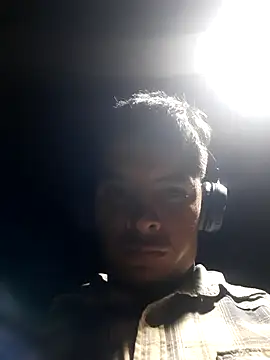 Elcabezhupas97 online show from October 31, 2025, 2:41 am