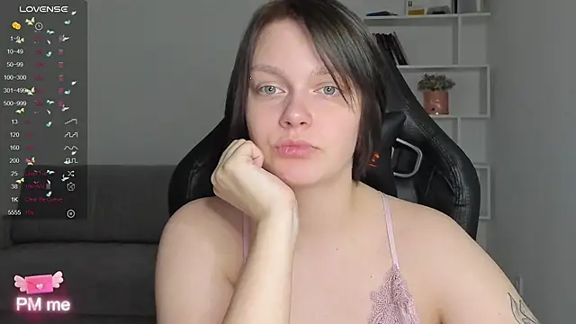 BonnieBill1 online show from September 14, 2025, 9:31 am