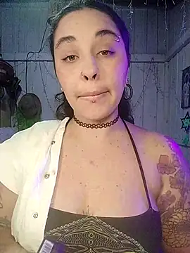 Fellyna online show from November 3, 2025, 1:58 pm