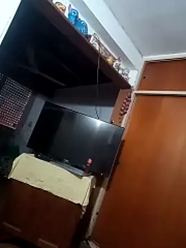 Snapshot of omeriz chatting on November 7, 2025, 9:08 pm omeriz online show from November 7, 2025, 9:08 pm