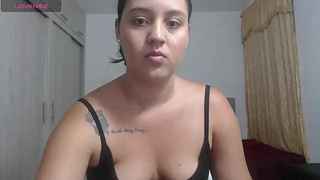 Snapshot of Anthonela_Queen chatting on November 1, 2025, 10:58 pm Anthonela Queen online show from November 1, 2025, 10:58 pm