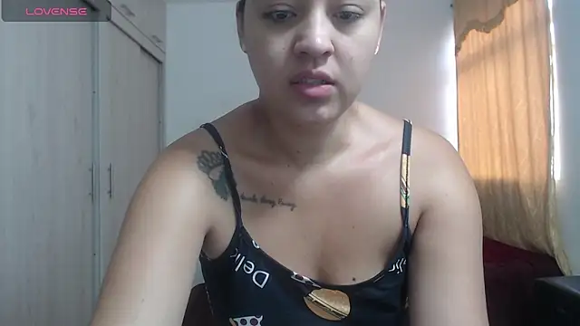 Snapshot of Anthonela_Queen chatting on October 27, 2025, 1:45 pm Anthonela Queen online show from October 27, 2025, 1:45 pm