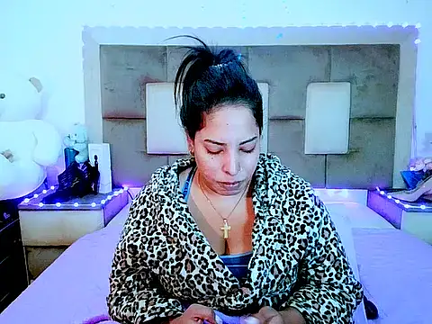 indiantopaz694u online show from July 7, 2026, 6:47 am