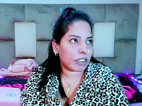 indiantopaz694u online show from June 25, 2026, 6:07 am