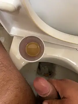 Snapshot of Alexander18edd chatting on November 7, 2025, 12:10 pm Alexander18edd online show from November 7, 2025, 12:10 pm