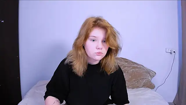 LaseyMoon online show from September 9, 2025, 1:59 am