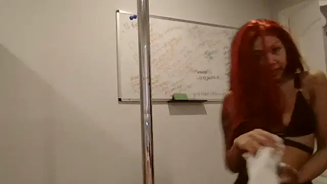 princesskimamii online show from November 9, 2025, 9:52 pm