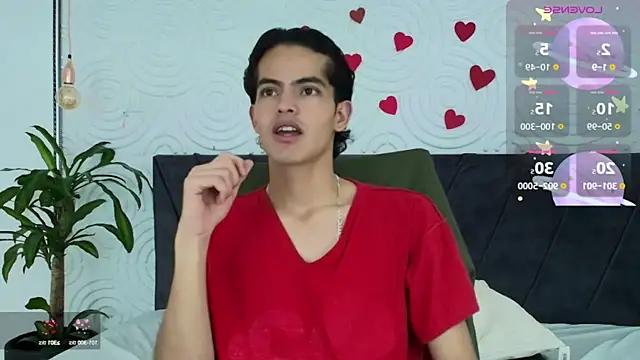 Snapshot of Maximoherrera_16 chatting on May 23, 2026, 12:26 pm Maximoherrera 16 online show from May 23, 2026, 12:26 pm