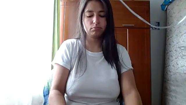 Escarcha-blue online show from April 23, 2026, 5:25 pm