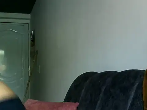 Escarcha-blue online show from March 12, 2025, 6:43 pm