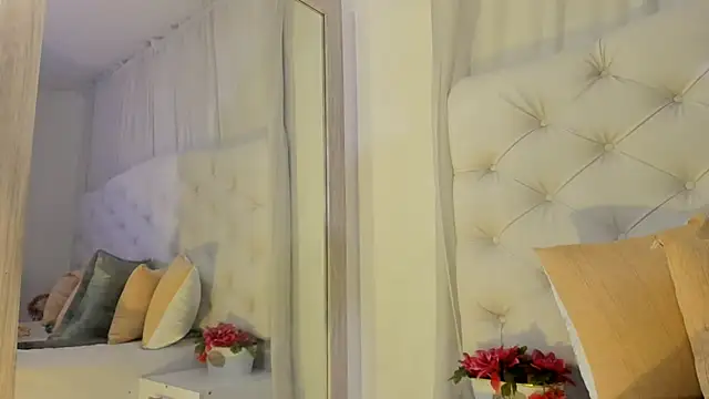 Snapshot of kamii_arias chatting on November 14, 2025, 2:32 pm kamii arias online show from November 14, 2025, 2:32 pm