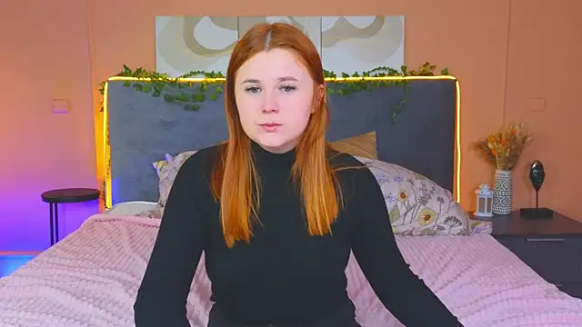 Snapshot of Eva_Starlight chatting on October 13, 2025, 4:14 am Eva Starlight online show from October 13, 2025, 4:14 am