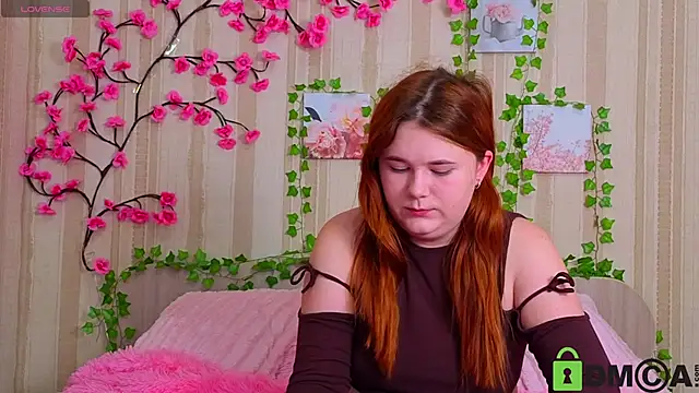 Eva Starlight online show from May 7, 2026, 5:55 am