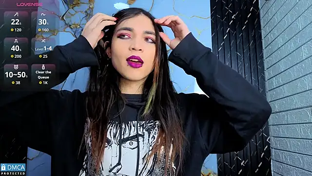 MaeveKuro online show from February 5, 2026, 3:02 am