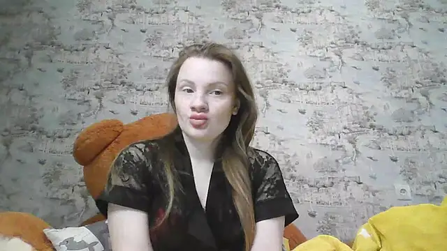 Eveline May online show from March 3, 2025, 2:06 pm