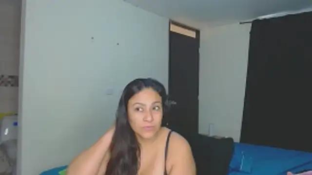 Snapshot of roxanasexy2025 chatting on November 30, 2025, 12:39 pm roxanasexy2025 online show from November 30, 2025, 12:39 pm