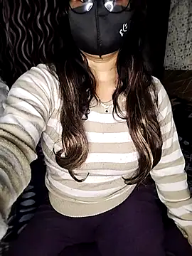 Snapshot of jeetu-1 chatting on February 4, 2026, 5:52 pm jeetu-1 online show from February 4, 2026, 5:52 pm