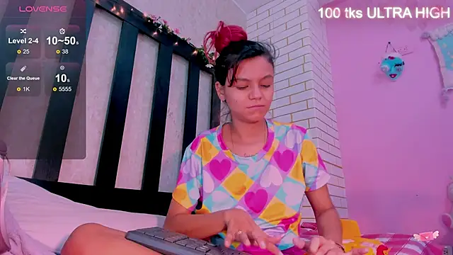 Snapshot of gime_lara chatting on March 12, 2025, 12:04 pm gime lara online show from March 12, 2025, 12:04 pm