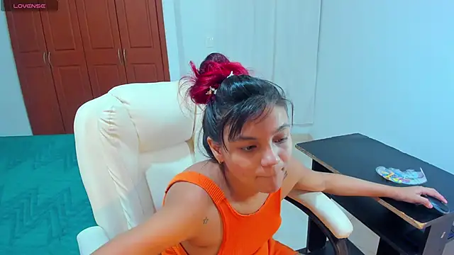 Snapshot of gime_lara chatting on September 15, 2025, 6:30 pm gime lara online show from September 15, 2025, 6:30 pm