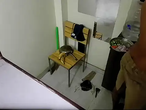 Snapshot of fitbuddy1 chatting on November 30, 2025, 8:48 am fitbuddy1 online show from November 30, 2025, 8:48 am