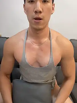 Snapshot of Hon1069 chatting on September 19, 2025, 7:12 am Hon1069 online show from September 19, 2025, 7:12 am