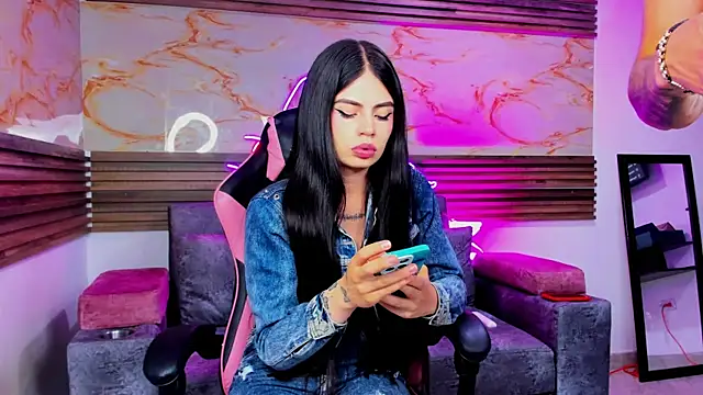 Cloe roouse online show from May 1, 2026, 11:43 pm