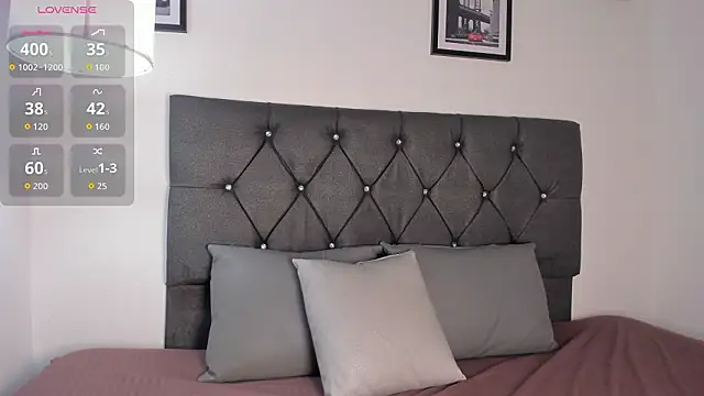 Snapshot of noah_johes chatting on March 8, 2026, 3:21 am noah johes online show from March 8, 2026, 3:21 am