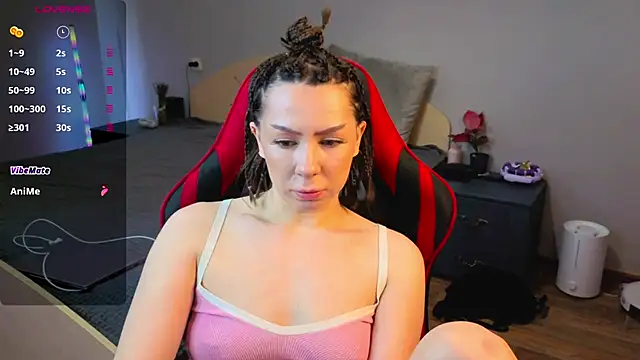 Snapshot of meganluss chatting on February 25, 2026, 5:07 am meganluss online show from February 25, 2026, 5:07 am