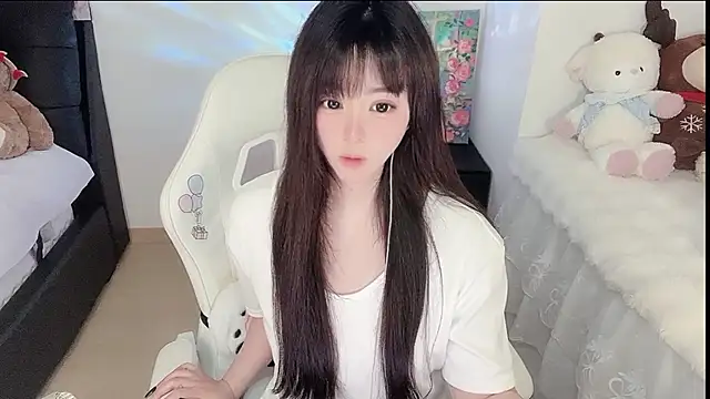 Snapshot of Milla-z chatting on March 12, 2026, 10:52 am Milla-z online show from March 12, 2026, 10:52 am