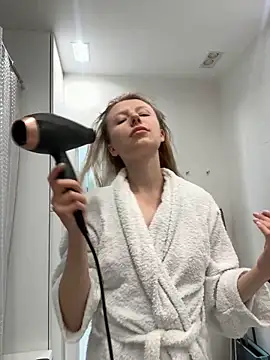 EvaBrooklyn online show from February 28, 2025, 9:36 am